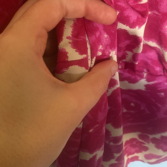 Size 14 J.Crew Floral Pink/fuschia blouse with covered buttons - Picture 10 of 11